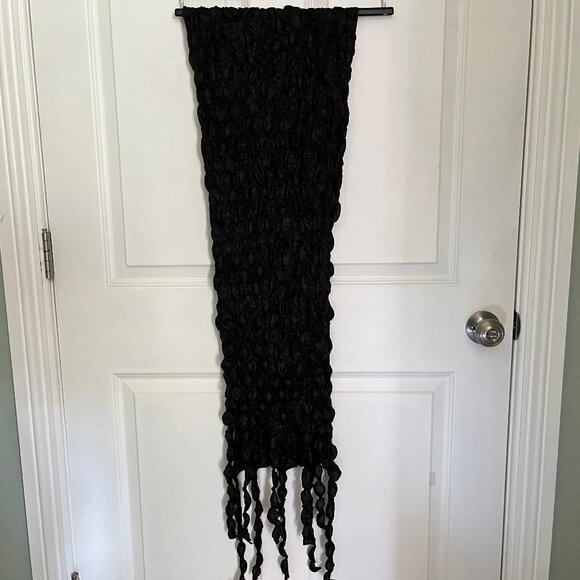 Komarov Sculptural Scarf - Picture 5 of 5